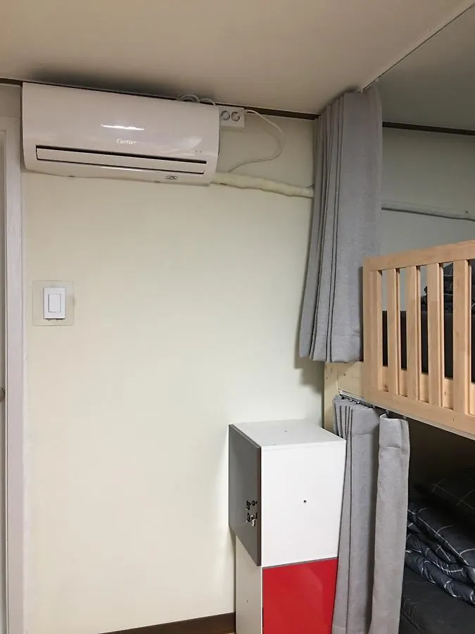 Take 1 Guesthouse Hongdae Σεούλ 0*,  Νότια Κορέα
